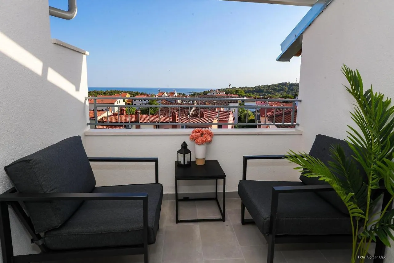 Blue Sky Apartment Rovinj 0*,